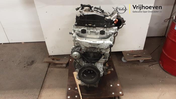 Gebruikte Motor Opel Crossland (X) 1.2 Turbo 12V Euro 6 Prijs € 2.250,00 Margeregeling aangeboden door Autodemontage Vrijhoeven B.V.