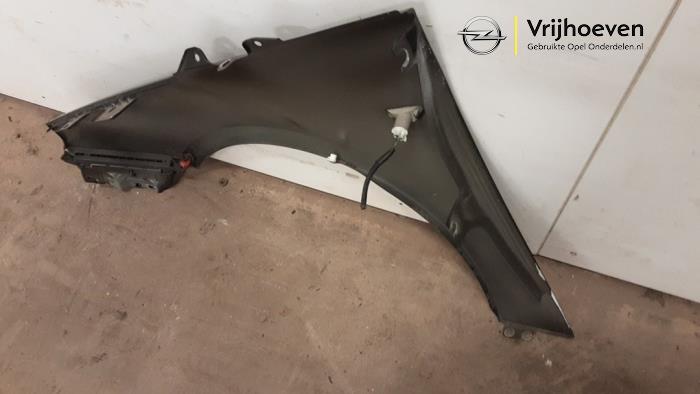 Scherm rechts-voor van een Opel Adam 1.2 16V 2018