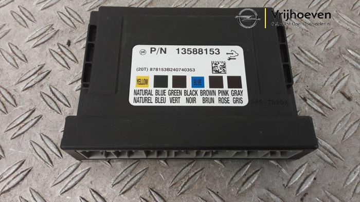 Gebruikte Bodycontrol Module Opel Adam 1.2 16V Prijs € 80,00 Margeregeling aangeboden door Autodemontage Vrijhoeven B.V.