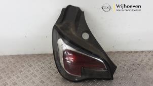 Gebruikte Achterlicht links Opel Adam 1.2 16V Prijs € 75,00 Margeregeling aangeboden door Autodemontage Vrijhoeven B.V.