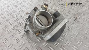 Gebruikte Gasklephuis Opel Astra H Twin Top (L67) 1.8 16V Prijs € 30,00 Margeregeling aangeboden door Autodemontage Vrijhoeven B.V.