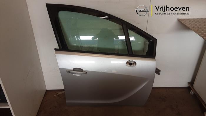 Portier 4Deurs rechts-voor van een Opel Meriva 1.4 16V Ecotec 2010