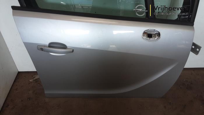 Portier 4Deurs rechts-voor van een Opel Meriva 1.4 16V Ecotec 2010
