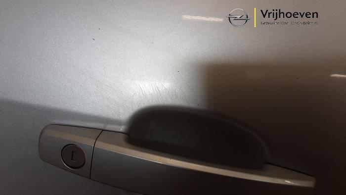 Portier 4Deurs rechts-voor van een Opel Meriva 1.4 16V Ecotec 2010