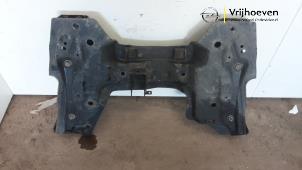 Gebruikte Subframe Opel Crossland (X) 1.2 Turbo 12V Prijs € 150,00 Margeregeling aangeboden door Autodemontage Vrijhoeven B.V.