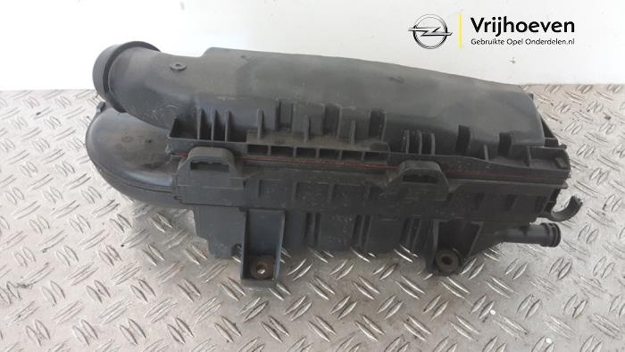 Gebruikte Luchtfilterhuis Opel Crossland (X) 1.2 Turbo 12V Prijs € 50,00 Margeregeling aangeboden door Autodemontage Vrijhoeven B.V.
