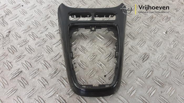 Gebruikte Dashboard deel Opel Crossland (X) 1.2 Turbo 12V Prijs € 15,00 Margeregeling aangeboden door Autodemontage Vrijhoeven B.V.