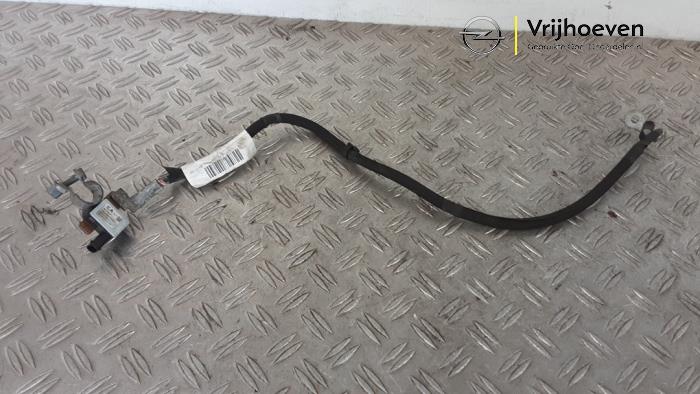 Gebruikte Accu sensor Opel Crossland (X) 1.2 Turbo 12V Prijs € 65,00 Margeregeling aangeboden door Autodemontage Vrijhoeven B.V.