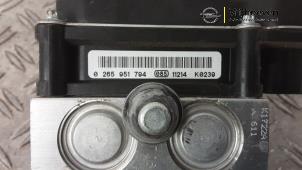 ABS Pomp van een Opel Meriva (B) 1.4 Turbo 16V ecoFLEX 2012