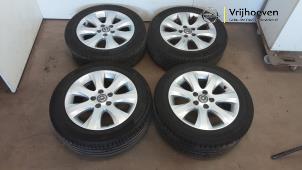 Gebruikte Velgen set + banden Opel Meriva 1.4 Turbo 16V ecoFLEX Prijs € 250,00 Margeregeling aangeboden door Autodemontage Vrijhoeven B.V.