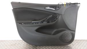 Gebruikte Deurbekleding 4Deurs links-voor Opel Astra K Sports Tourer 1.2 Turbo 12V Prijs € 75,00 Margeregeling aangeboden door Autodemontage Vrijhoeven B.V.