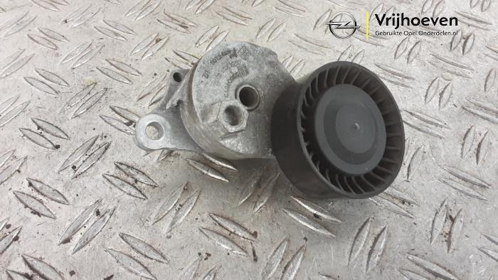 Gebruikte Spanner multiriem Opel Astra K Sports Tourer 1.2 Turbo 12V Prijs € 25,00 Margeregeling aangeboden door Autodemontage Vrijhoeven B.V.