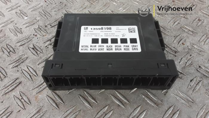 Gebruikte Bodycontrol Module Opel Karl 1.0 12V Prijs € 80,00 Margeregeling aangeboden door Autodemontage Vrijhoeven B.V.