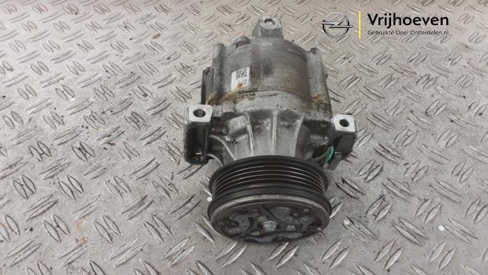 Gebruikte Aircopomp Opel Karl 1.0 12V Prijs € 75,00 Margeregeling aangeboden door Autodemontage Vrijhoeven B.V.