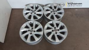 Gebruikte Velgen set Opel Karl 1.0 12V Prijs € 250,00 Margeregeling aangeboden door Autodemontage Vrijhoeven B.V.