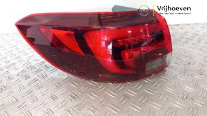 Gebruikte Achterlicht links Opel Astra K Sports Tourer 1.4 Turbo 16V Prijs € 400,00 Margeregeling aangeboden door Autodemontage Vrijhoeven B.V.