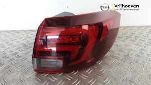 Gebruikte Achterlicht rechts Opel Astra K Sports Tourer 1.2 Turbo 12V Prijs € 400,00 Margeregeling aangeboden door Autodemontage Vrijhoeven B.V.