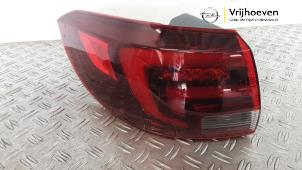 Gebruikte Achterlicht links Opel Astra K Sports Tourer 1.2 Turbo 12V Prijs € 200,00 Margeregeling aangeboden door Autodemontage Vrijhoeven B.V.