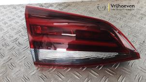 Gebruikte Achterlicht links Opel Astra K Sports Tourer 1.2 Turbo 12V Prijs € 175,00 Margeregeling aangeboden door Autodemontage Vrijhoeven B.V.