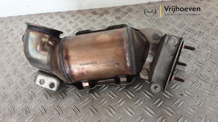 Katalysator van een Opel Astra K Sports Tourer 1.0 Turbo 12V 2017