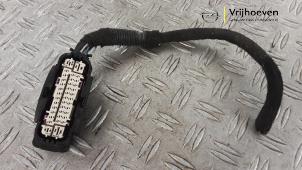 Gebruikte ABS stekker Opel Astra K Sports Tourer 1.0 Turbo 12V Prijs € 50,00 Margeregeling aangeboden door Autodemontage Vrijhoeven B.V.