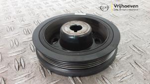 Gebruikte Krukas Poelie Opel Astra K Sports Tourer 1.2 Turbo 12V Prijs € 50,00 Margeregeling aangeboden door Autodemontage Vrijhoeven B.V.