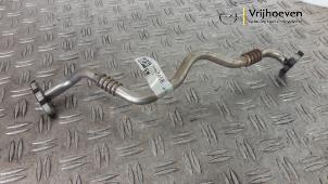 Gebruikte Oliedruk Leiding Opel Astra K Sports Tourer 1.2 Turbo 12V Prijs € 45,00 Margeregeling aangeboden door Autodemontage Vrijhoeven B.V.
