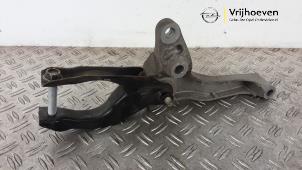 Gebruikte Motorsteun Opel Astra K Sports Tourer 1.4 Turbo 16V Prijs € 35,00 Margeregeling aangeboden door Autodemontage Vrijhoeven B.V.