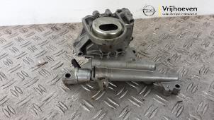 Gebruikte Oliepomp Opel Astra K Sports Tourer 1.0 Turbo 12V Prijs € 75,00 Margeregeling aangeboden door Autodemontage Vrijhoeven B.V.
