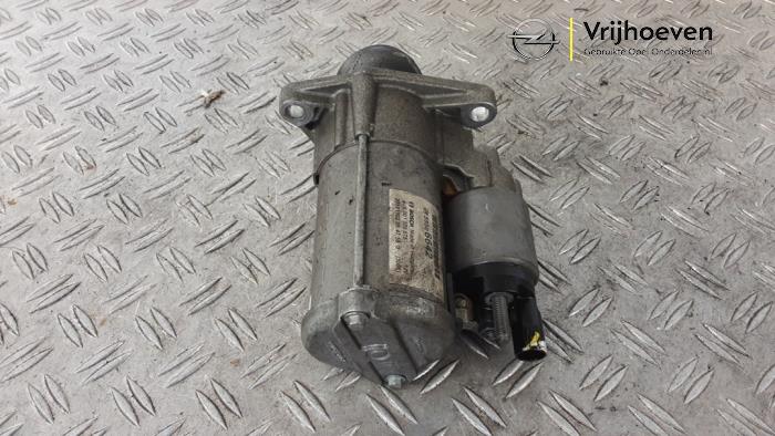 Gebruikte Startmotor Opel Astra K Sports Tourer 1.0 Turbo 12V Prijs € 25,00 Margeregeling aangeboden door Autodemontage Vrijhoeven B.V.