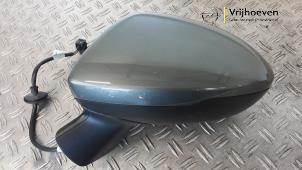 Gebruikte Buitenspiegel links Opel Astra K Sports Tourer 1.0 Turbo 12V Prijs € 125,00 Margeregeling aangeboden door Autodemontage Vrijhoeven B.V.