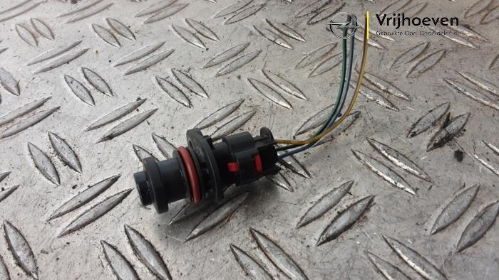Gebruikte Nokkenas Sensor Opel Astra K Sports Tourer 1.0 Turbo 12V Prijs € 20,00 Margeregeling aangeboden door Autodemontage Vrijhoeven B.V.