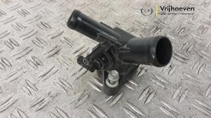 Gebruikte Thermostaathuis Opel Karl 1.0 12V Prijs € 40,00 Margeregeling aangeboden door Autodemontage Vrijhoeven B.V.