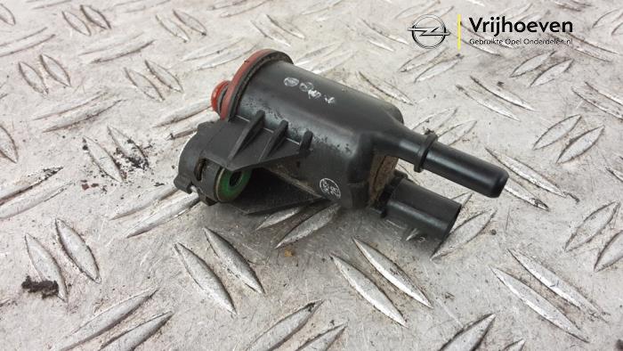 Gebruikte Evap klep Opel Karl 1.0 12V Prijs € 20,00 Margeregeling aangeboden door Autodemontage Vrijhoeven B.V.