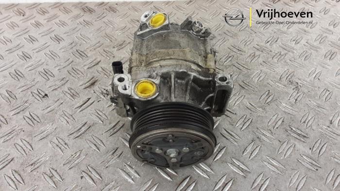 Gebruikte Aircopomp Opel Karl 1.0 12V Prijs € 75,00 Margeregeling aangeboden door Autodemontage Vrijhoeven B.V.