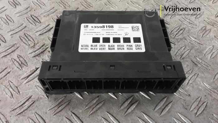 Gebruikte Computer Body Control Opel Karl 1.0 12V Prijs € 80,00 Margeregeling aangeboden door Autodemontage Vrijhoeven B.V.