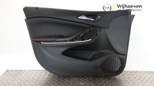 Gebruikte Deurbekleding 4Deurs links-voor Opel Astra K Sports Tourer 1.6 CDTI 110 16V Prijs € 100,00 Margeregeling aangeboden door Autodemontage Vrijhoeven B.V.