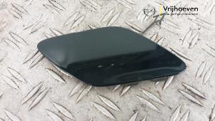 Gebruikte Afdekkap Sleepoog voor Opel Astra K Sports Tourer 1.6 CDTI 110 16V Prijs € 20,00 Margeregeling aangeboden door Autodemontage Vrijhoeven B.V.