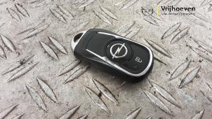 Gebruikte Sleutel Opel Astra K Sports Tourer 1.6 CDTI 110 16V Prijs € 30,00 Margeregeling aangeboden door Autodemontage Vrijhoeven B.V.