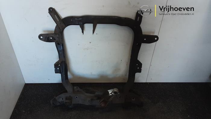 Gebruikte Subframe Opel Tigra Twin Top 1.4 16V Prijs € 100,00 Margeregeling aangeboden door Autodemontage Vrijhoeven B.V.