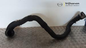 Gebruikte Intercooler Buis Opel Astra J GTC (PD2/PF2) 1.6 SIDI Turbo 16V Motorsport Prijs € 100,00 Margeregeling aangeboden door Autodemontage Vrijhoeven B.V.