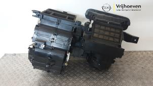 Gebruikte Chaufagebak Opel Karl 1.0 12V Prijs € 200,00 Margeregeling aangeboden door Autodemontage Vrijhoeven B.V.