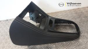 Gebruikte Middenconsoles Opel Astra K Sports Tourer 1.4 Turbo 16V Prijs € 60,00 Margeregeling aangeboden door Autodemontage Vrijhoeven B.V.