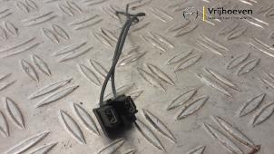 Gebruikte Koplamp fitting Opel Astra K 1.4 Turbo 16V Prijs € 15,00 Margeregeling aangeboden door Autodemontage Vrijhoeven B.V.