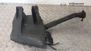 Gebruikte Ruitensproeiertank voor Opel Astra K 1.4 Turbo 16V Prijs € 60,00 Margeregeling aangeboden door Autodemontage Vrijhoeven B.V.