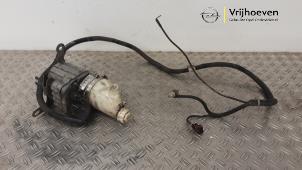 Gebruikte Stuurbekrachtiging Pomp Opel Astra H Twin Top (L67) 1.8 16V Prijs € 400,00 Margeregeling aangeboden door Autodemontage Vrijhoeven B.V.