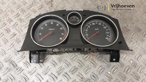 Gebruikte Cockpit Opel Astra H Twin Top (L67) 1.8 16V Prijs € 75,00 Margeregeling aangeboden door Autodemontage Vrijhoeven B.V.