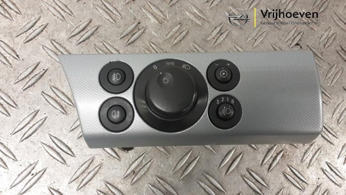 Licht Schakelaar van een Opel Astra H GTC (L08) 1.6 16V Twinport 2006