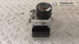 Gebruikte ABS Pomp Opel Astra H GTC (L08) 1.6 16V Twinport Prijs € 200,00 Margeregeling aangeboden door Autodemontage Vrijhoeven B.V.