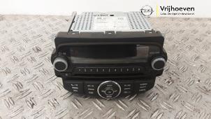 Gebruikte Radio module Opel Adam 1.2 16V Prijs € 125,00 Margeregeling aangeboden door Autodemontage Vrijhoeven B.V.